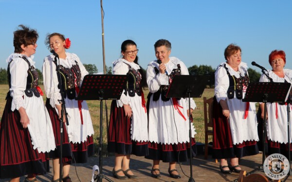 Występ zespołu śpiewaczego Szczawinianki